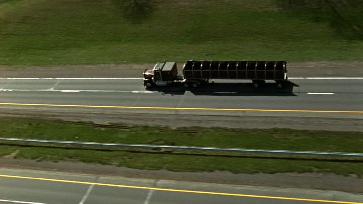 Freightliner FLC 120 64 T