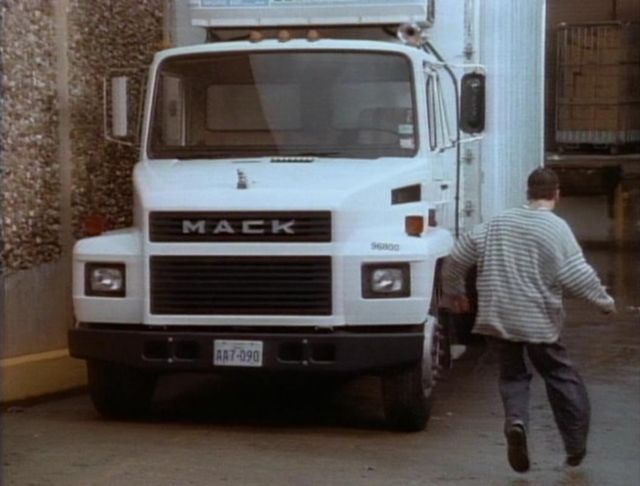 1987 Mack Mid-Liner CS