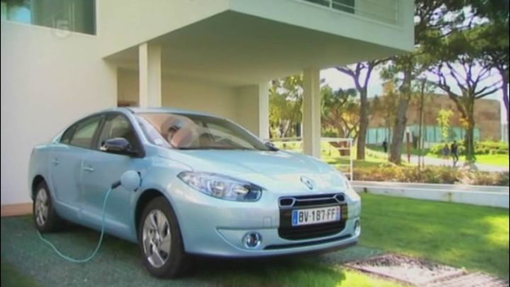 Imcdb Org Renault Fluence Z E L In Fifth Gear