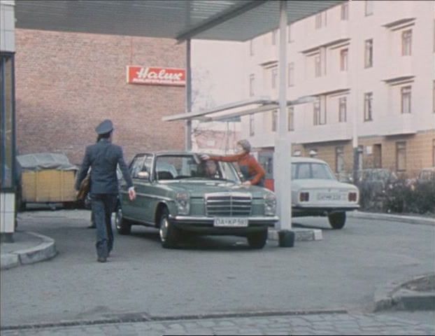 1974 Mercedes-Benz 200 [W115]