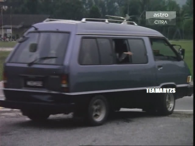 1982 Toyota MasterAce Surf [R20]