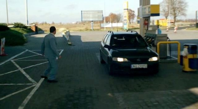 IMCDb org 1997 Opel Vectra Caravan B in Handlarz cudów 2009