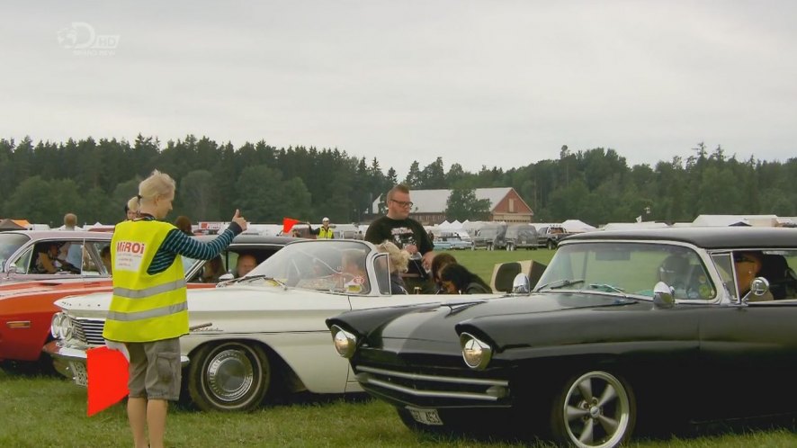 1957 Ford Fairlane Club Victoria [63B]