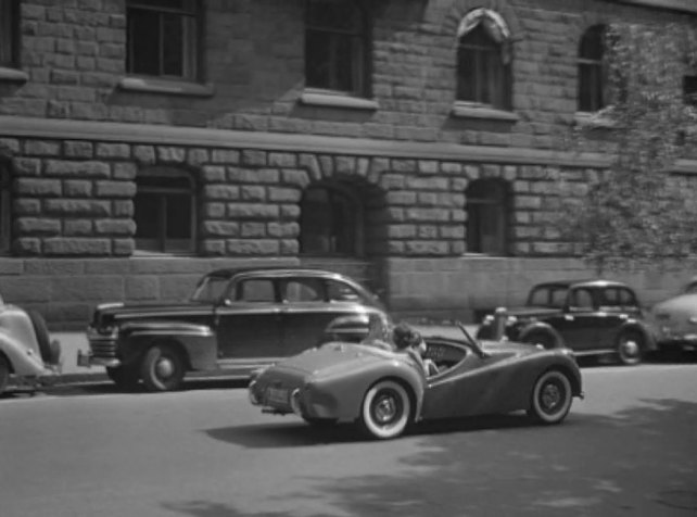 1946 Ford Super De Luxe Fordor Sedan [73B]