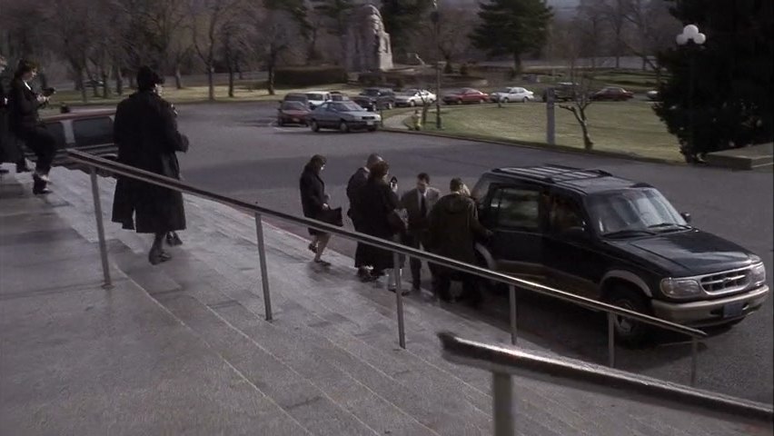 1995 Ford Explorer XLT [UN105]