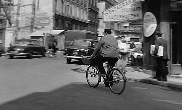 IMCDb Org 1957 Panhard Dyna 57 Grand Luxe Z12 In 125 Rue Montmartre