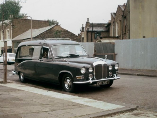 1970 Daimler Hearse Woodall Nicholson 'Nicholson' [DS420]