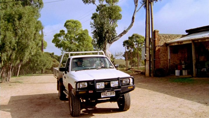 1992 Toyota Hilux 4x4 [N100]