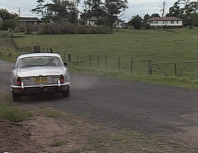 1974 Jaguar XJ6 [Series II]