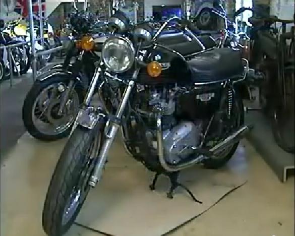 Triumph T 140 D Bonneville Special