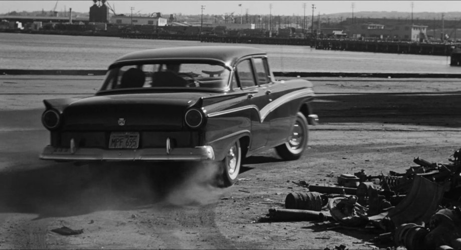1957 Ford Custom 300 Fordor Sedan [73B]