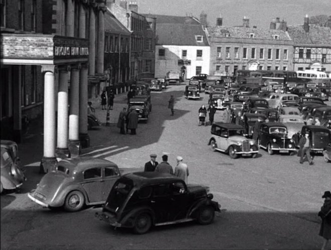 1937 Ford Ten Fordor [7W]