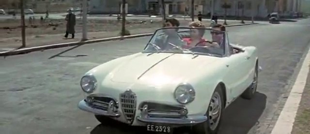 IMCDb.org: 1959 Alfa Romeo Giulietta Spider [101.03] in "Il segreto del  vestito rosso, 1965"