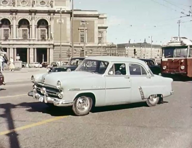 1952 Ford Customline Fordor Sedan [73B]