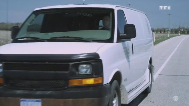 2003 Chevrolet Express [GMT610]