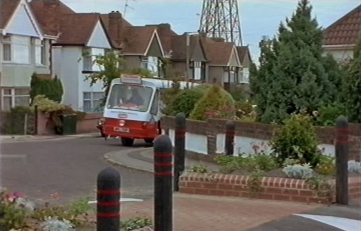 Wales & Edwards Rangemaster Unigate milk float