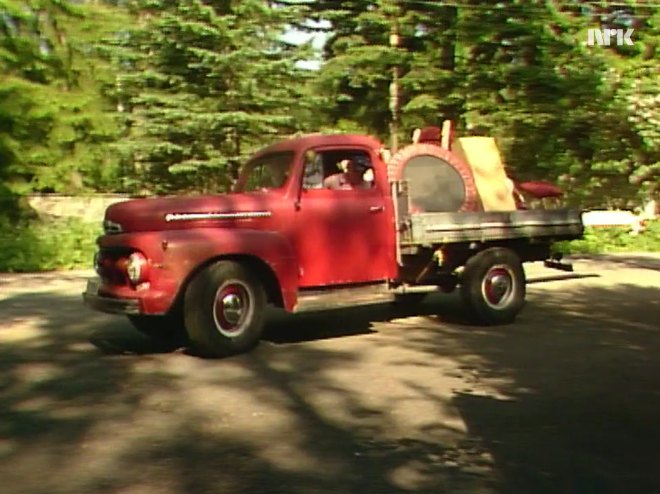 1951 Ford F-3 5-Star Cab