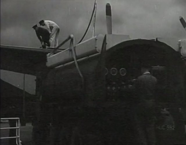 1940 AEC Marshall ex-RAF 2500 gallon Aircraft Refueller [O854]