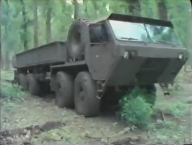 1982 Oshkosh M977 HEMTT