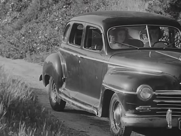 1946 Plymouth De Luxe 4 Door Sedan [P-15]