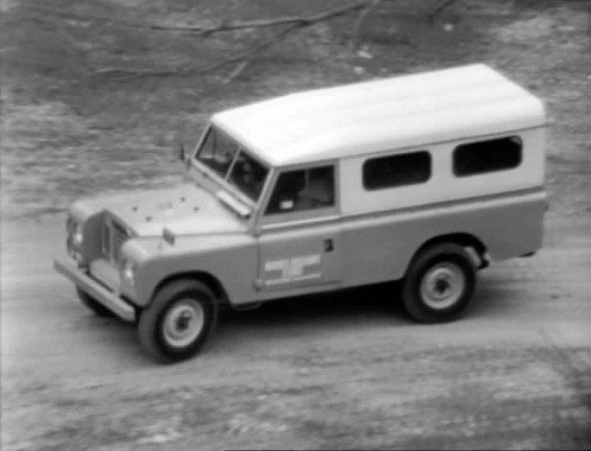 1971 Land-Rover 109'' Series III Hardtop