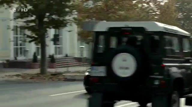 Land-Rover Defender 90