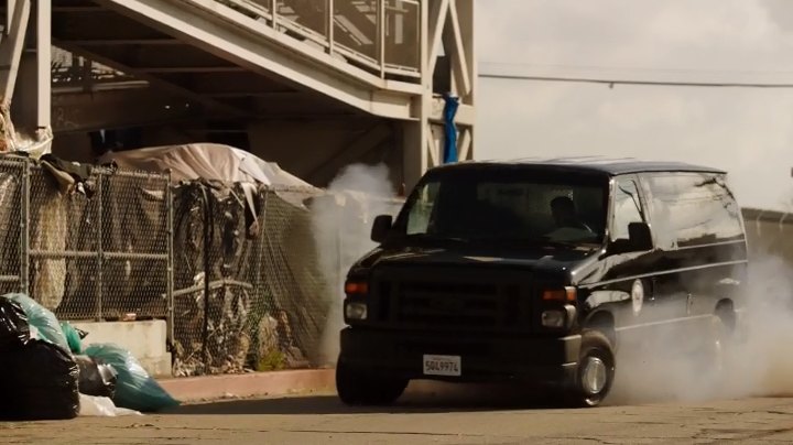 1997 Ford Econoline (w/ 2008+ front end)