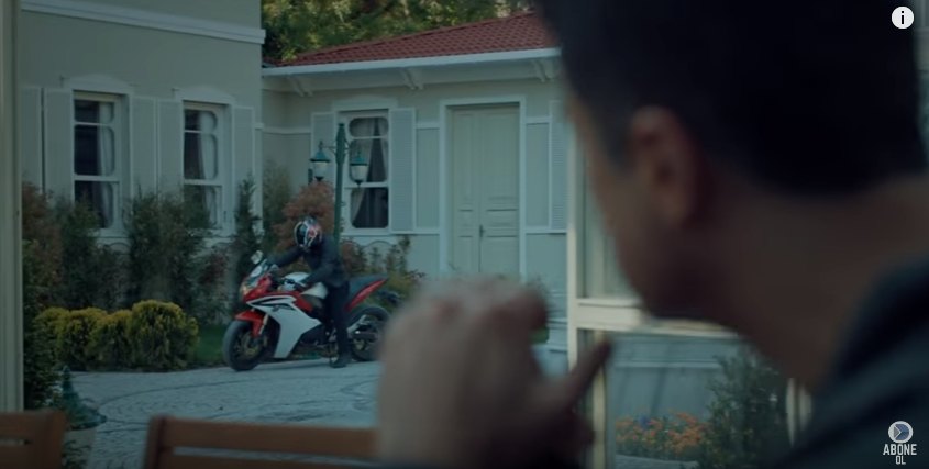 Yamaha YZF-R1