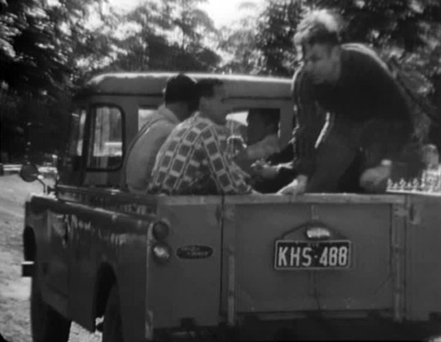 Land-Rover 109'' Series II Pickup