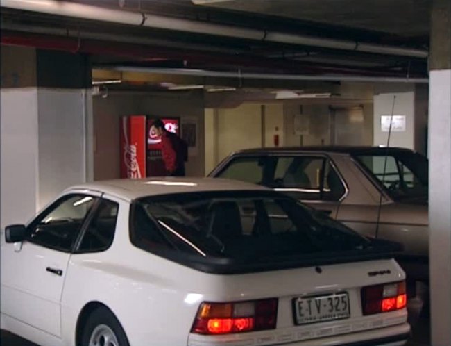 Porsche 944