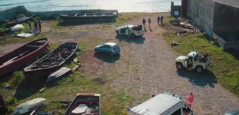 Land-Rover Defender 90