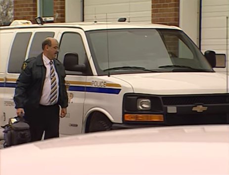 2003 Chevrolet Express [GMT610]