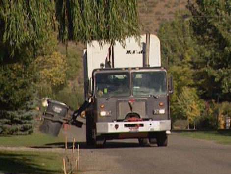 Peterbilt 320 McNeilus