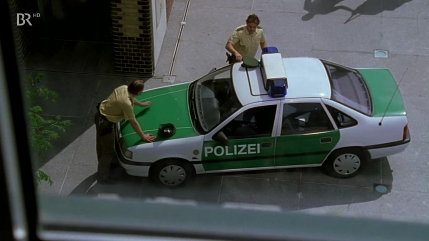 1993 Opel Vectra GL [A]