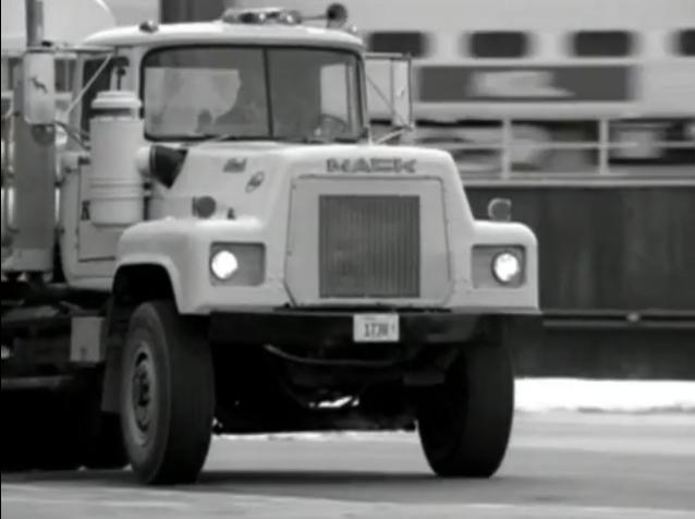 Mack R-Series