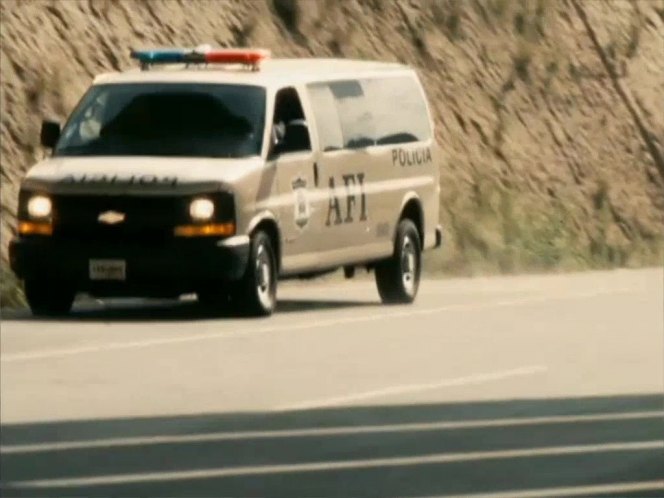 2003 Chevrolet Express [GMT610]