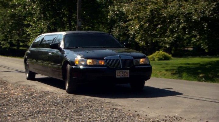1998 Lincoln Town Car Stretched Limousine
