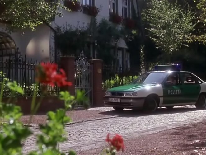 1993 Opel Vectra [A]