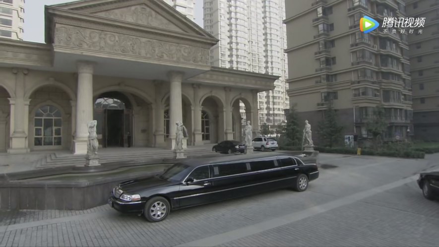 2006 Lincoln Town Car Stretched Limousine