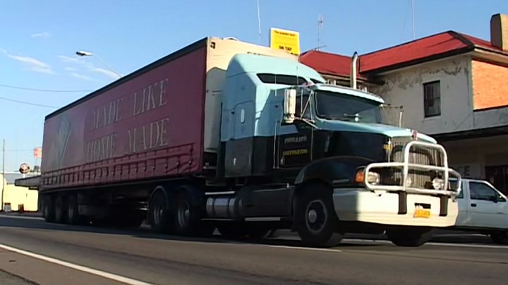 1996 Kenworth T-401