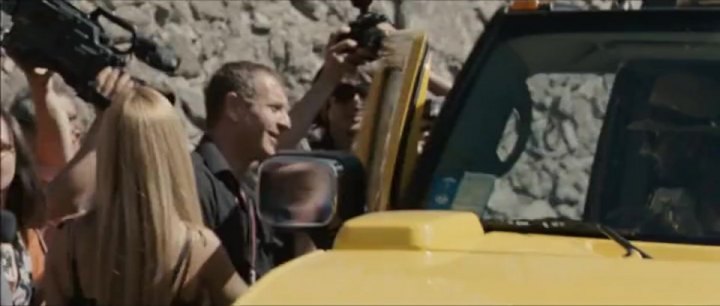 2003 Hummer H2 [GMT820]