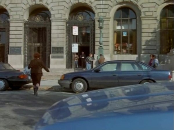 1986 Ford Taurus [DN5]