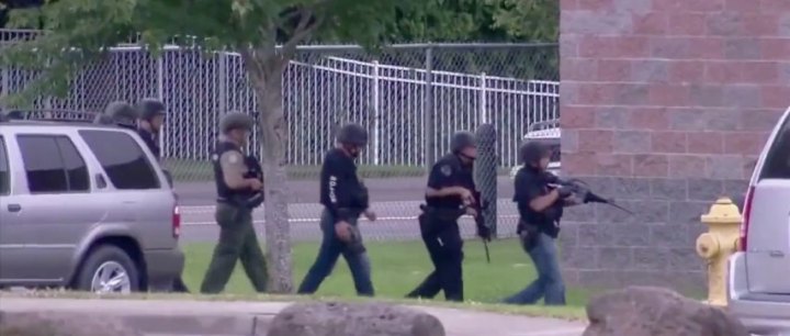 2002 Nissan Pathfinder LE [R50]