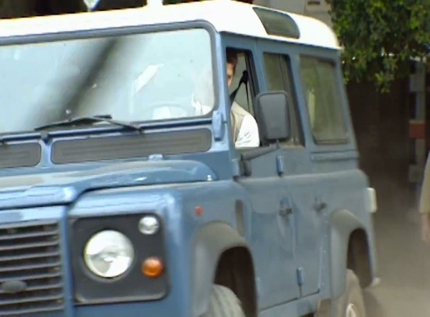 Land-Rover Defender 110 Station Wagon