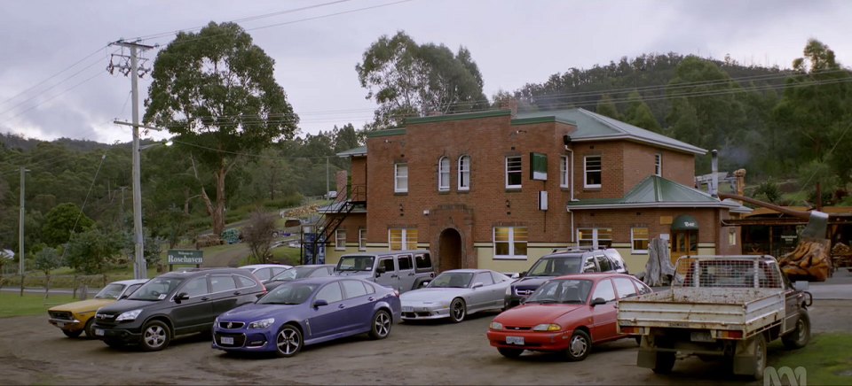 2017 Holden Commodore SV6 [VF]