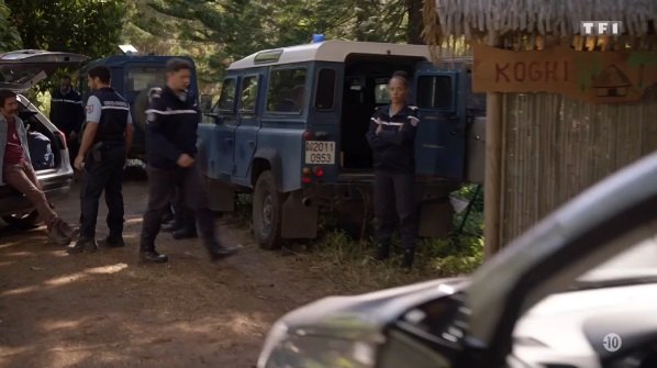 2011 Land-Rover Defender 110 Station Wagon Armored