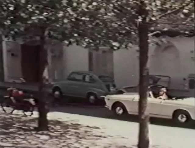 SEAT 600
