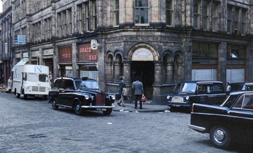 1963 Austin LD Laundry van