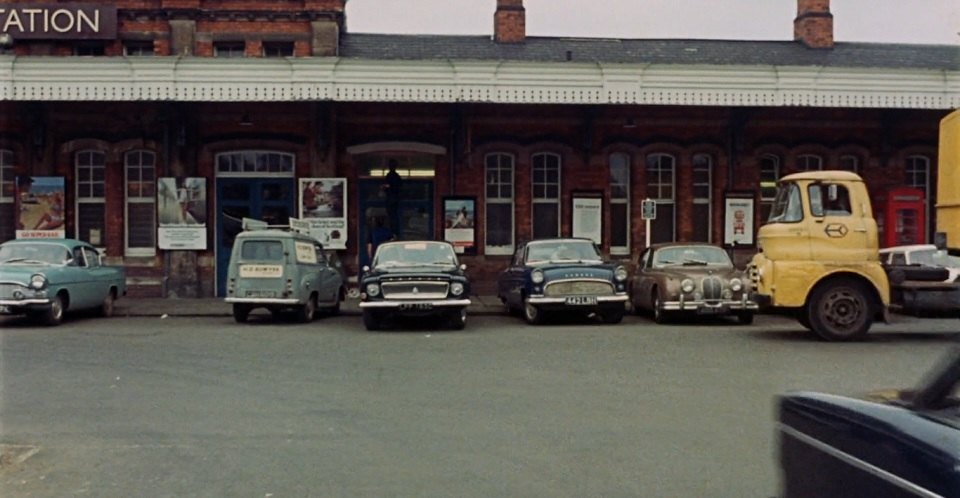 1960 Morris FF 12-Ton K240 Tractor - British Railways
