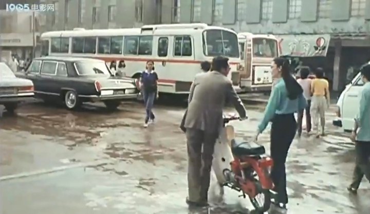 Hongqi CA 770